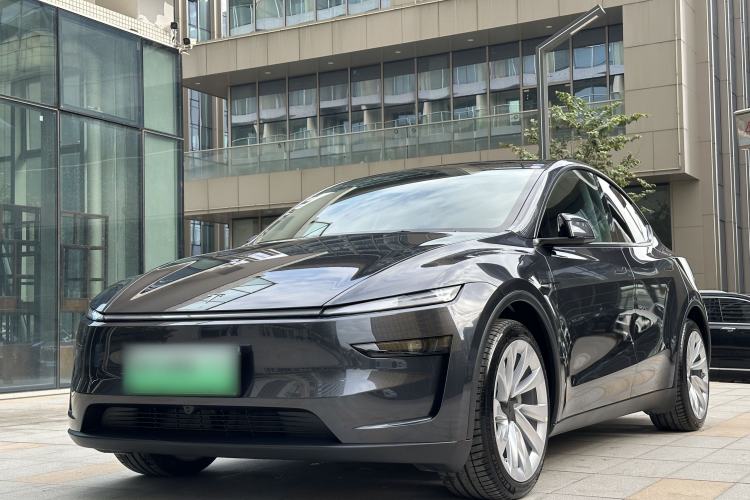 Used Tesla Model Y 2025 Long-Range All-Wheel Drive First Edition