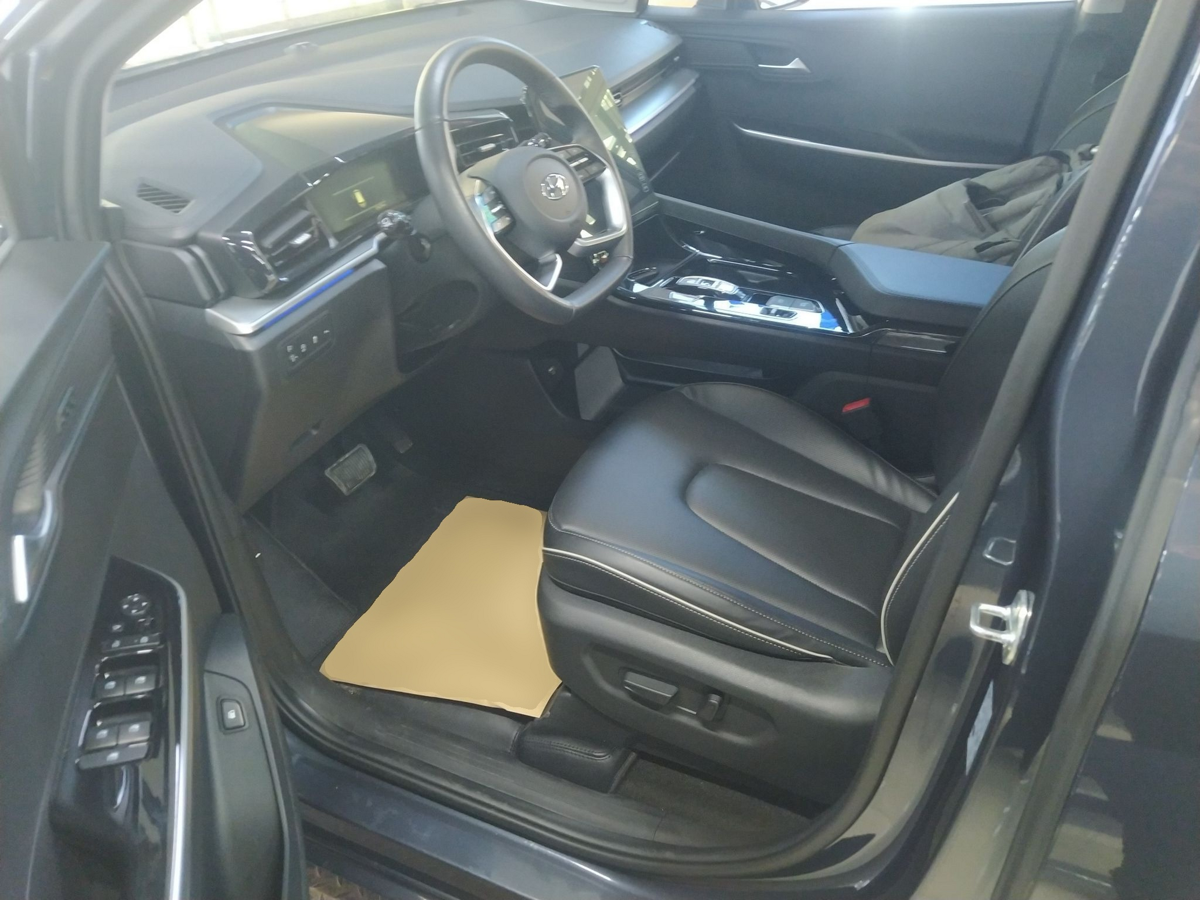 Переднее сиденье в автомобиле