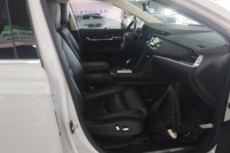 Used Cadillac XT5 2018 25T Luxury Model