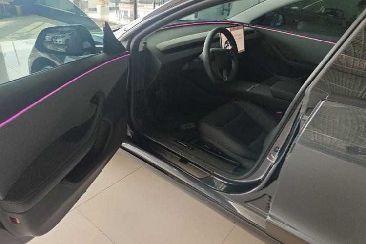 Used Tesla Model 3 2023 Rear-Wheel-Drive Version
