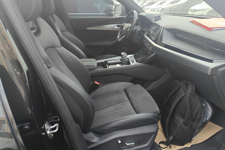 Used Audi Q6 2023 40 TFSI quattro Guanyun Edition Light Riding Package
