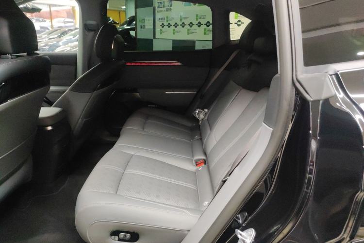 Used Zeekr 7X 2025 100 kWh Long-Range Rear-Wheel Drive with Intelligent Driving Features