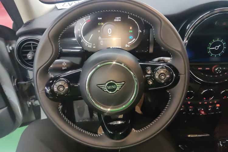 Used  MINI 2021 1.5T COOPER Artist Five-Door Edition
