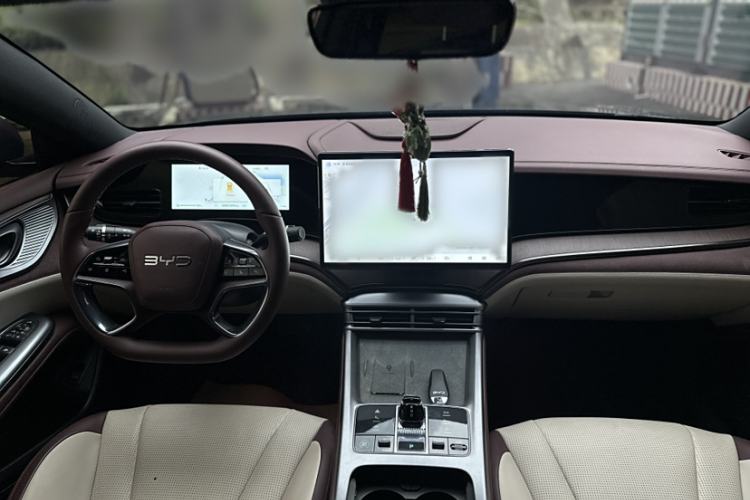 Used BYD Seal 2023 DM-i 1.5L 121km Prestige Model
