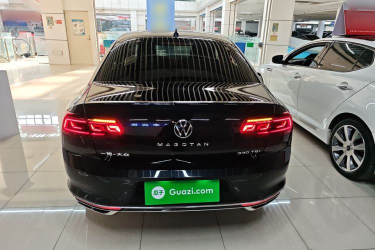 Used Volkswagen Magotan 2023 2 Million Units Limited Edition 330TSI DSG Leading Version
