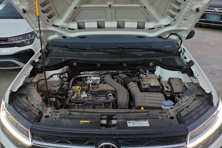 Used Volkswagen Tharu 2024 300TSI Two-Wheel-Drive Moon Luxury Edition
