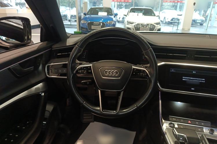 Used Audi A6L 2022 40 TFSI Luxury Dynamic Model

