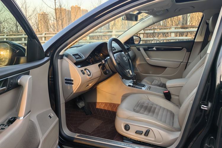 Used Volkswagen Magotan 2015 1.8TSI Luxury Model
