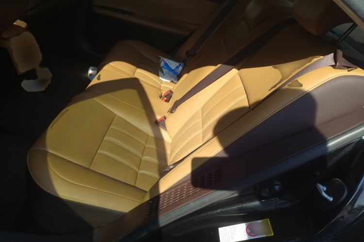 Used Lexus ES 2015 300h Comfort Edition
