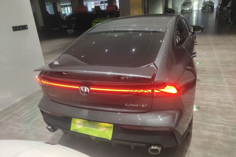 Used Changan UNI-V 2023 1.5T Prestige Model
