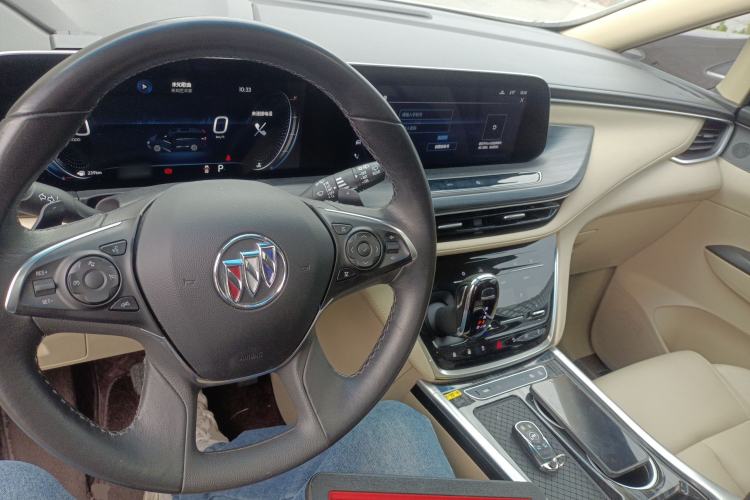 Used Buick GL8 2022 ES Landtrek 653T Luxury Edition