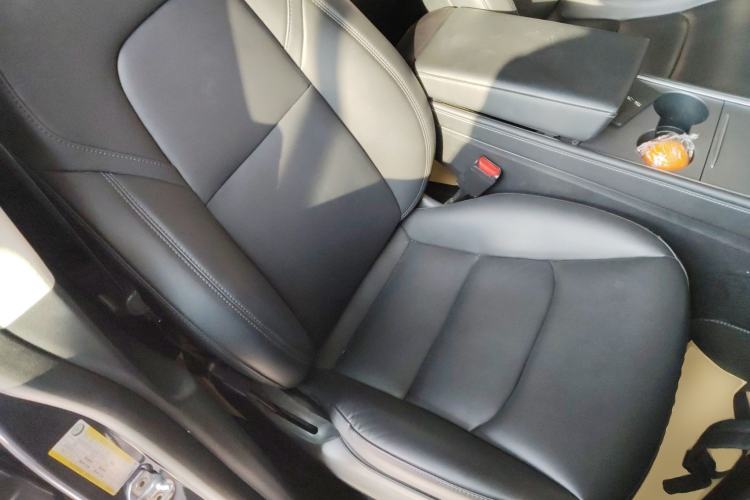 Used Tesla Model Y 2021 Long-Range All-Wheel-Drive Version
