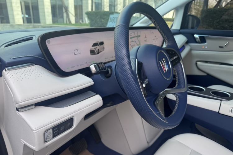 Used Buick GL8 New Energy 2024 Lu Zun Luxury Edition 6-Seater
