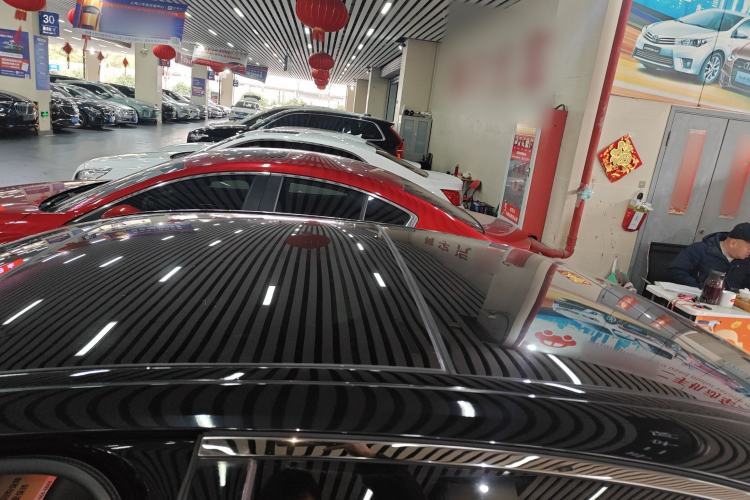 Used Mercedes-Benz E-Class 2019 E 300 L Sporty and Stylish Model