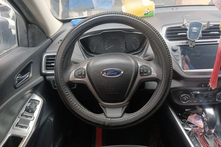 Used Ford Escort 2017 Happiness Edition 1.5L Automatic Fashion Version
