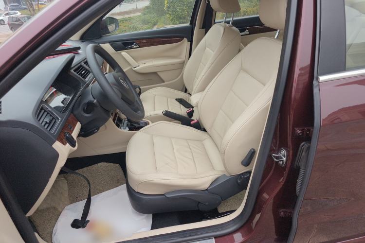 Used Volkswagen Lavida 2013 Revised Version 1.4 TSI DSG Comfort Edition
