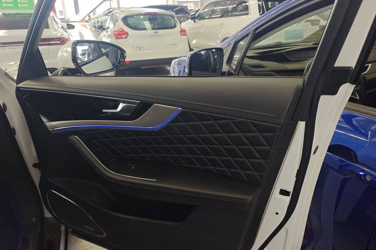 Used Hongqi HS5 2019 2.0T Smart Connect Flagship All-Wheel-Drive Version
