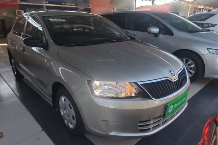 Used Skoda Rapid 2015 1.4L Manual Enjoyment Model