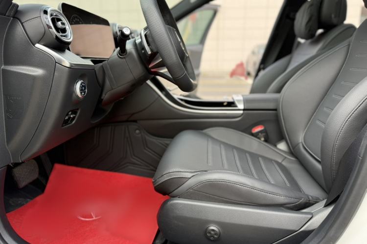 Used Mercedes-Benz C-Class 2024 Facelift C 260 L Night Edition Sport Version
