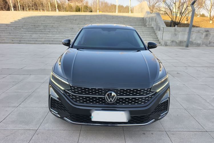 Used Volkswagen Passat 2024 380TSI Starry Dragon Edition
