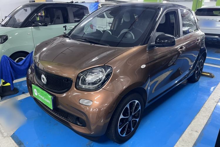 Used  forfour 2016 1.0L 52 kW Passion Edition
