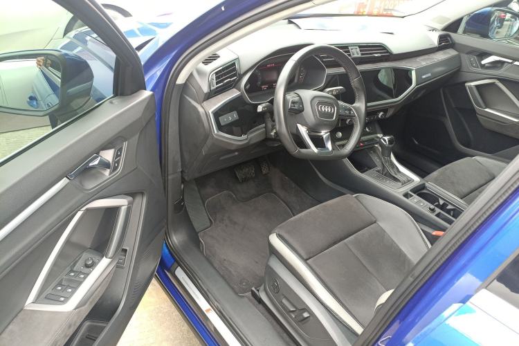 Used Audi Q3 2019 40 TFSI Fashion Dynamic Model