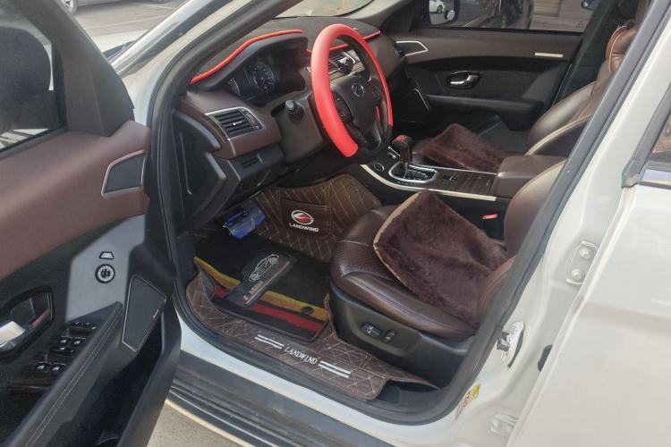 Used Land X7 2015 2.0T Panoramic Prestige Edition
