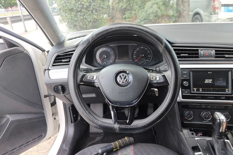 Used Volkswagen Lamando 2019 230TSI DSG Vision Edition China VI Standard
