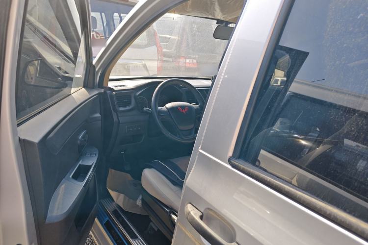 Used Wuling Hongguang V 2022 1.5L Jingqu Version Hydraulic Power Steering LAR
