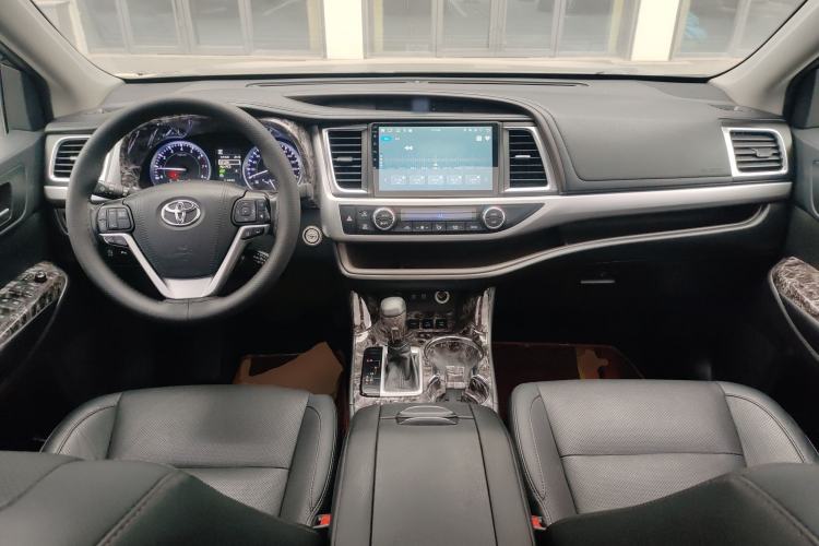 Used Toyota Highlander 2018 2.0T Four-Wheel Drive Luxury Version 7 Seats China VI Standard
