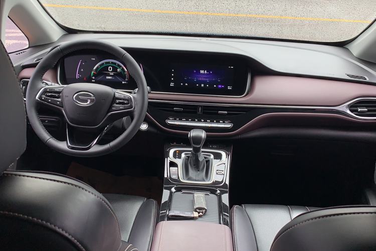 Used GAC Trumpchi M6 2023 PRO 270T DCT Luxury Edition
