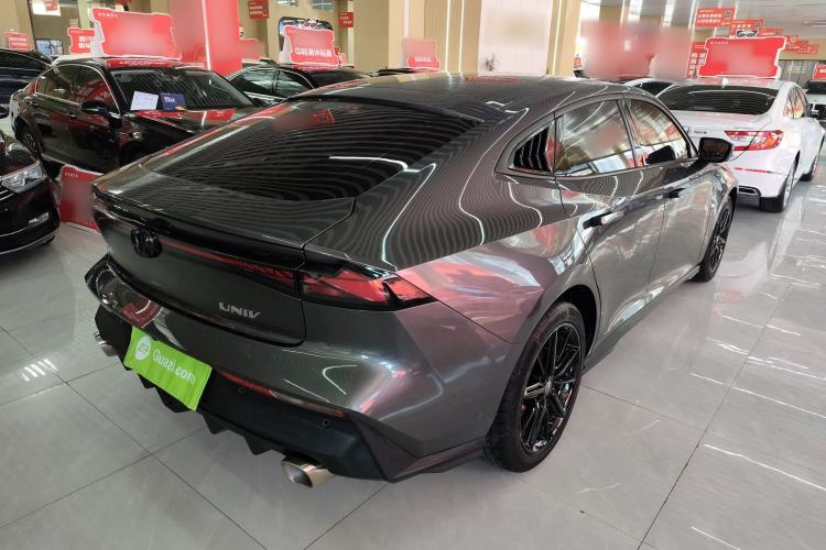 Used Changan UNI-V 2022 1.5T Prestige Version
