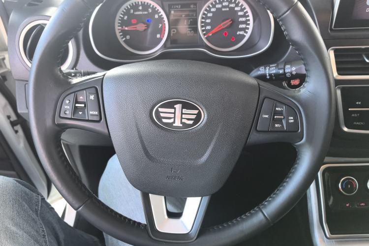 Used Bestune X40 2019 1.6L Automatic Luxury Edition China VI
