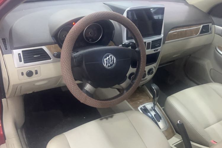 Used Buick Excelle 2015 1.5L Automatic Classic Model
