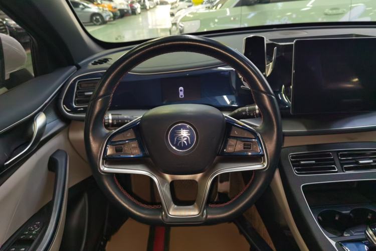 Used BYD Qin PLUS 2021 EV 400KM Luxury Model
