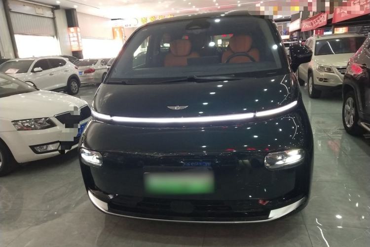 Used  LEVC L380 2024 140-Degree 6-Seater All-Wheel-Drive Ultra
