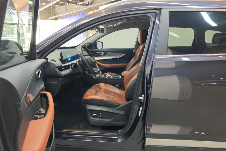 Used Chery Tiggo 8 PLUS 2021 290TGDI DCT Luxury Edition 6-Seater
