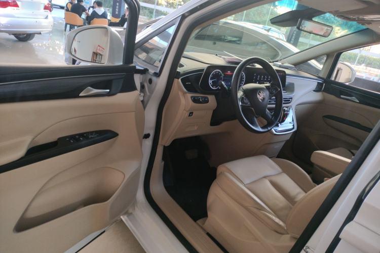 Used Buick GL8 2023 ES Lu Zun Deluxe and Yue Edition
