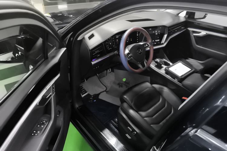 Used Volkswagen Touareg 2019 2.0 TSI Ruiyi Edition China V Standard
