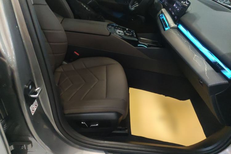 Used BMW 5 Series 2024 530Li Leading Model M Sport Package