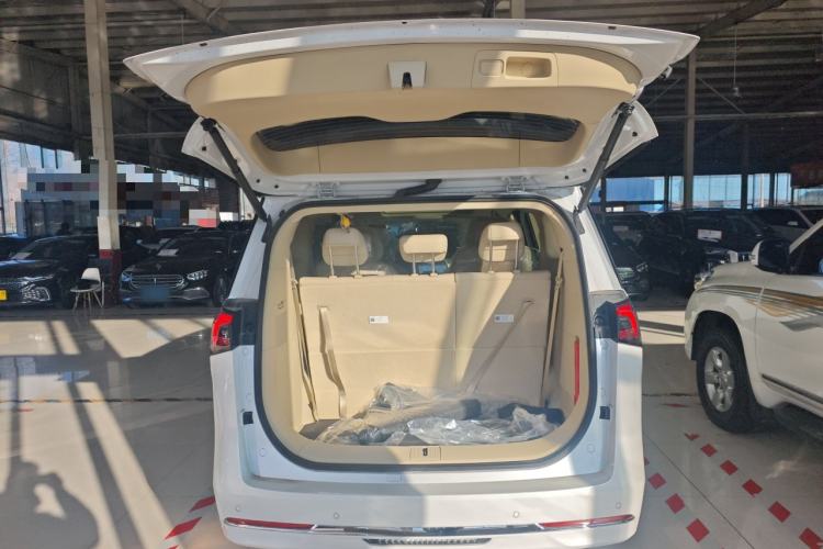 Used Buick GL8 New Energy 2025 Lushang First-Drive Edition 7-Seater
