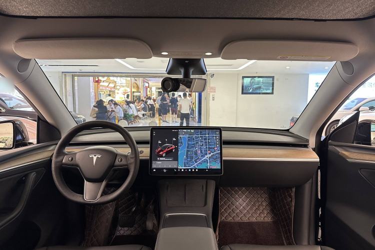 Used Tesla Model Y 2021 Long-Range All-Wheel-Drive Version
