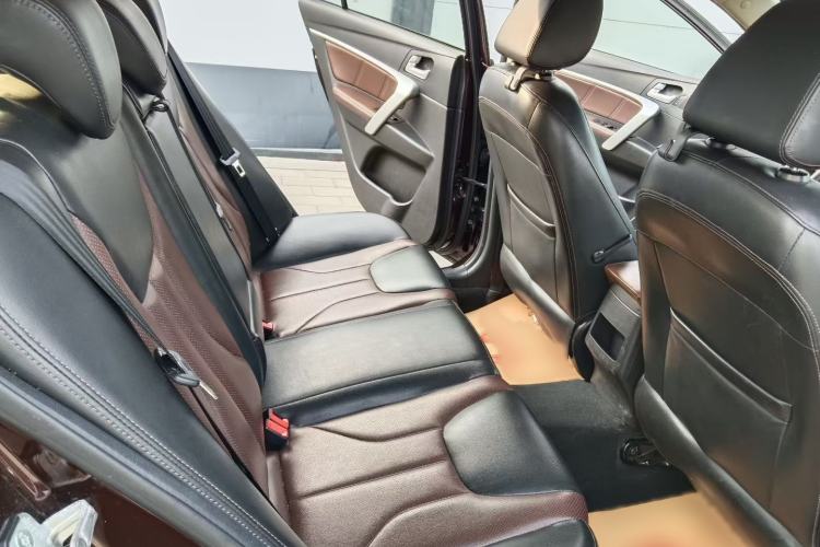 Used Geely Auto Emgrand 2016 Hatchback RS 1.5L CVT Upward Edition
