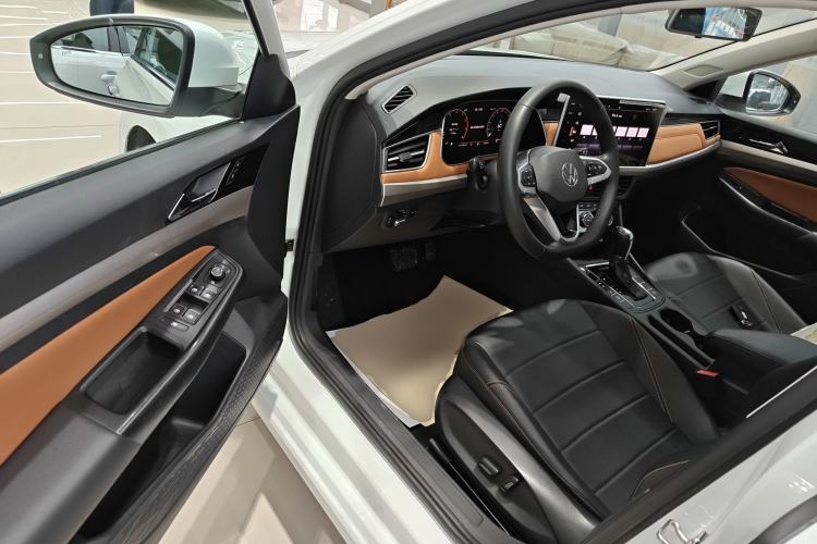 Used Volkswagen Bora 2023 200TSI DSG SmartDrive PRO Edition