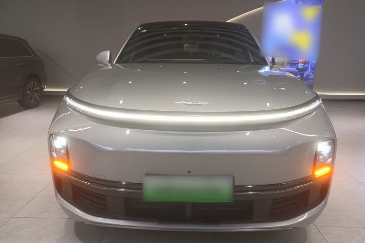 Used Li Auto L8 2023 Pro Model
