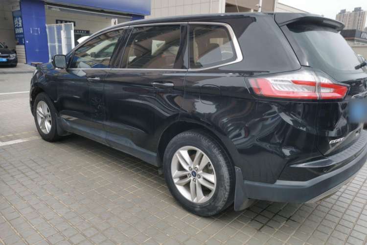 Used Ford Edge 2020 EcoBoost 245 Two-Wheel-Drive Titanium 5-Seater
