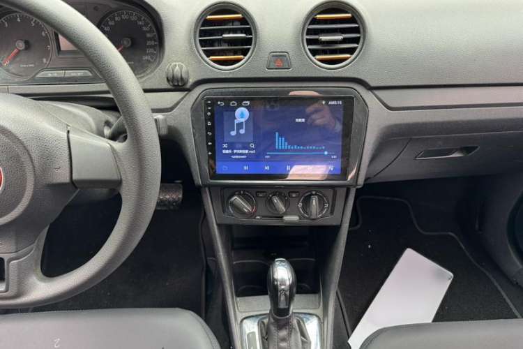 Used Volkswagen Jetta 2015 1.6L Automatic Fashion Model
