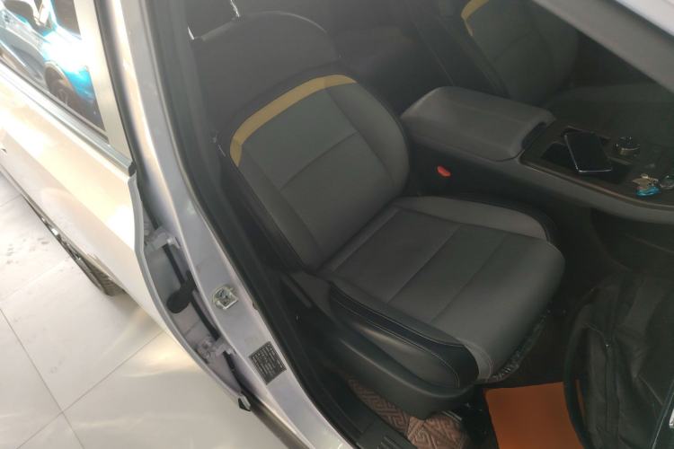 Used AION Y 2022 70 Tech Edition Lithium Iron Phosphate
