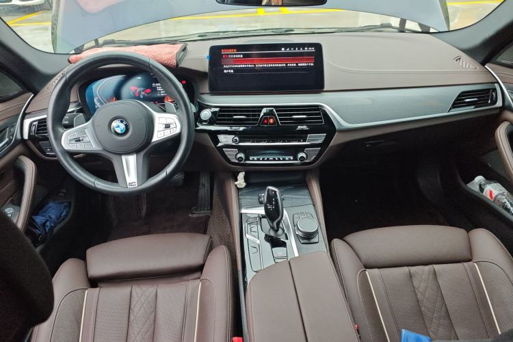 Used BMW 5 Series 2023 530Li Luxury Edition M Sport Package
