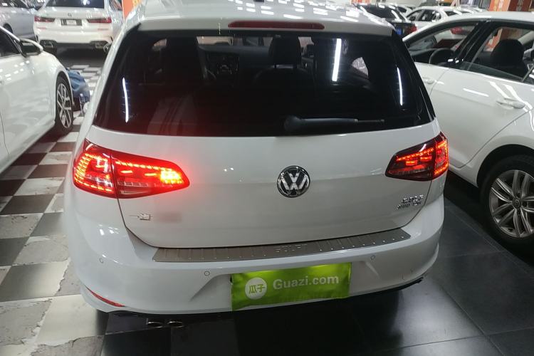 Used Volkswagen Golf 2017 280TSI Automatic R-Line Million-Vehicle Commemorative Edition
